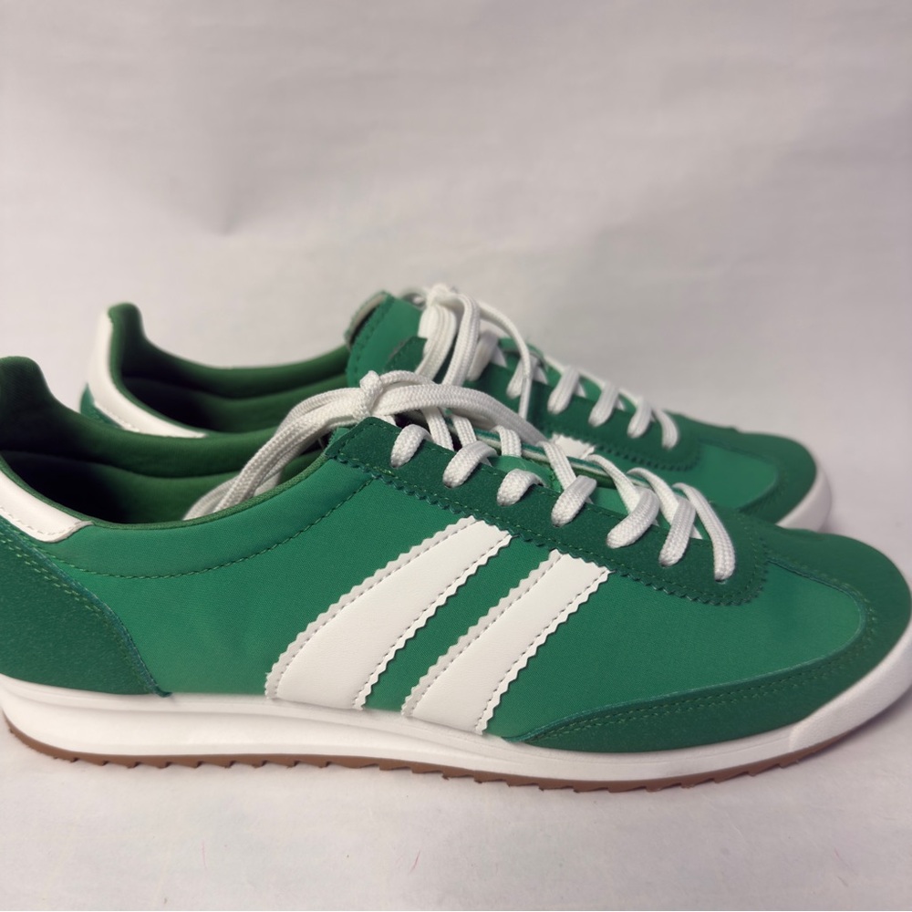 MADDEN GIRL Fabric/Faux Suede Sneakers NWOT - Picture 1 of 9